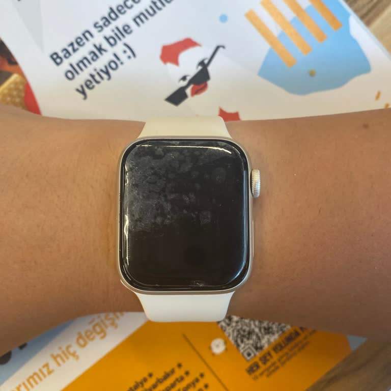 Media Markt’ta Alınan Apple Watch Ekran Koruyucu Baloncuk Sorunu Ve İade Talebi