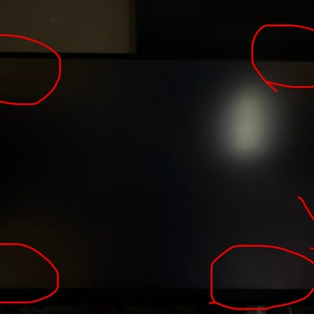 Monitör Çizik Ve Işık Sızması İçin Yanıltıcı Servis Ve Değişim Talebi
