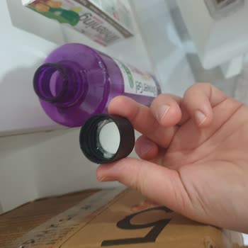 Farmasi Açık Kapaklı Duş Jeli Kargoda Sızdı Ve Diğer Ürünlere Zarar Verdi