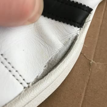 Ayıplı Adidas Superstar Ayakkabı Ve Mağaza İlgisizliği