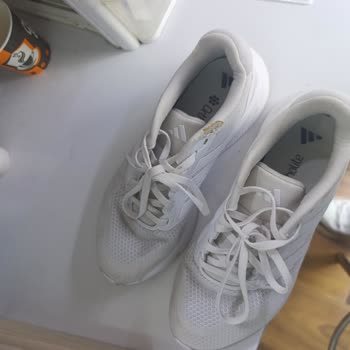 Adidastr.com Kalitesiz ve Dayanıksız Malzeme: Erken Yırtılma Şikayeti