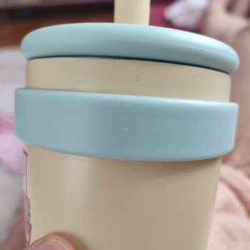 Çocuk Matarasında Çizik Ve Deformeler İçeren Hasarlı Ürün Teslimatı