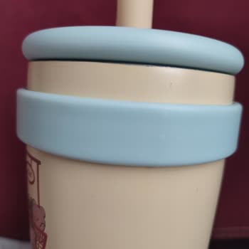 Çocuk Matarasında Çizik Ve Deformeler İçeren Hasarlı Ürün Teslimatı