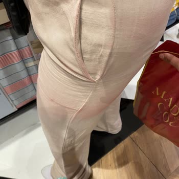 Bordo Poşet Boyası Pantolonuma Geçti Ve Kullanılamaz Hale Getirdi