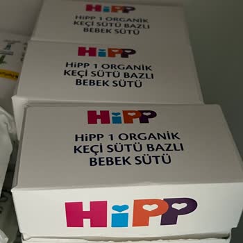 E-Bebek’ten Alınan Hipp Organik Devam Sütü Kutusunda Siyah Yabancı Maddeler Bulundu