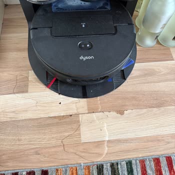 Dyson Robot Süpürge Su Sızıntısı Nedeniyle Parke Hasarı Ve Tazmin Talebi