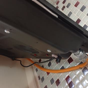 Kumtel Ocağının Alt Kısmı Açık Ve Servis Çözüm Sunmuyor
