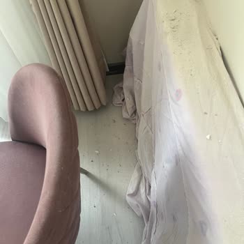 Arçelik Montaj Servisinin Özensiz Ve Kirli Çalışması, Duvar Çizikleri Ve Temizlik Talebi