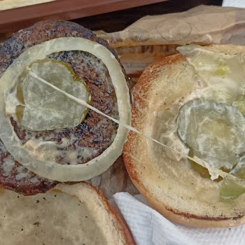 Ankara Eryaman Migros Burger King Şubesinde Soğuk Ve Yanmış Big King Menüler İçin İade Talebi