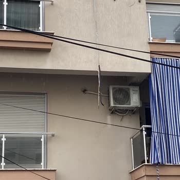 Klimanın Düşen Dış Ünitesi İş Güvenliğini Tehdit Ediyor