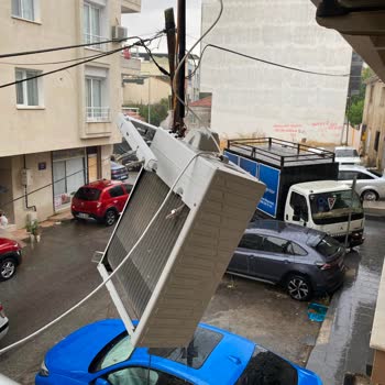 Klimanın Düşen Dış Ünitesi İş Güvenliğini Tehdit Ediyor