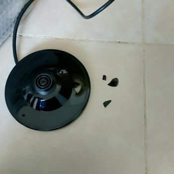 Sinbo 5831 Çaycı Servis Sonrası Kırık Tabanla Geri Gönderildi