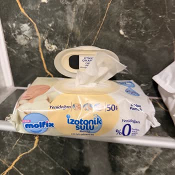 Molfix Islak Mendilde Sert Yabancı Madde Çıktı Çocuk Güvenliği Endişe Yarattı