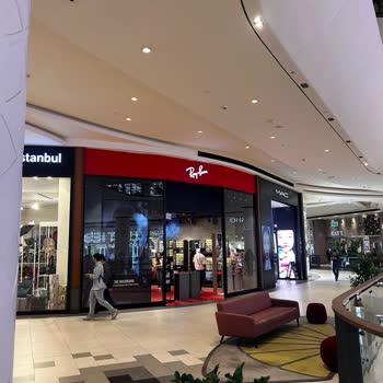 Reyondan Çizikli Ray-Ban Gözlüğün Değişim Talebine Reddedildi