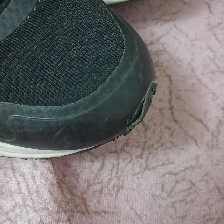 Lumberjack Spor Ayakkabının Kısa Sürede Açılması Ve Mağazanın Yardımcı Olmaması