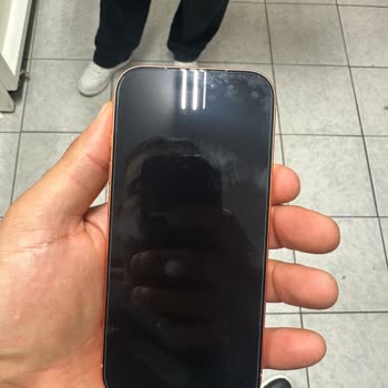 İPhone Garanti Kapsamı Dışında Renk Solması İçin 25.000 TL Ücret Talebi