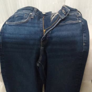 Mavi Mağazasında Kırık Fermuarlı Pantolon Ve Dalga Geçen Çalışanlar: İade Talebi