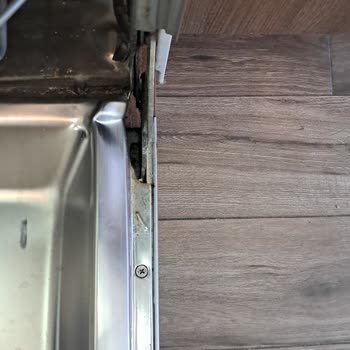 Sigortasız Taşıma Sonrası Bulaşık Makinesi Kırıldı, Şirket Cevap Vermedi
