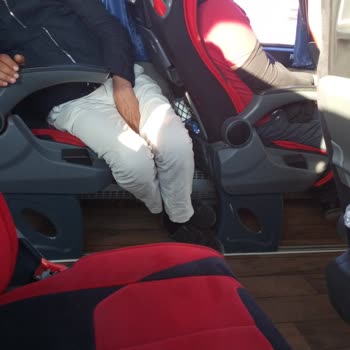 Dar Koltuklu Gold İstanbul Otobüsü Uzun Yol İçin Uygun Değil