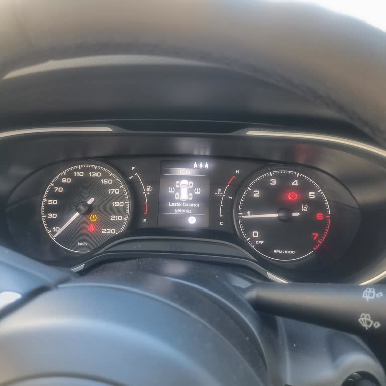 Fiat Egea Cross Araçta Sürekli Lastik Basınç Uyarısı Güvenlik Sorunu
