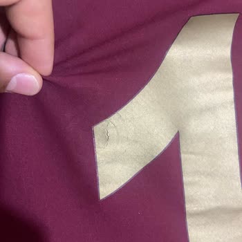 Puma Formada Kesik Amblem Ve Çatlak Baskı, Dikişler Çabuk Çözülüyor