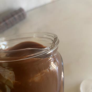 Kırık Kavanozda Cam Parçası Tehlikesi Gıda Güvenliği Torku Banada Kakaolu Fındık Kreması