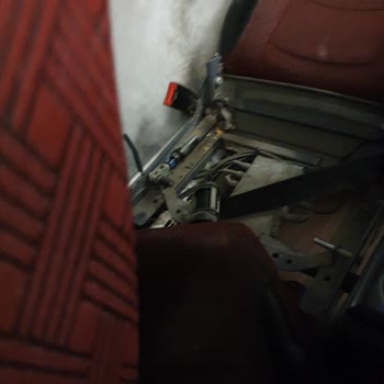 Kırşehir Şanal Otobüsünün Eski Kirli Ve Bozuk Koltukları Yolculara Zor Yaşatıyor