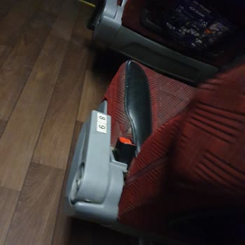 Kırşehir Şanal Otobüsünün Eski Kirli Ve Bozuk Koltukları Yolculara Zor Yaşatıyor