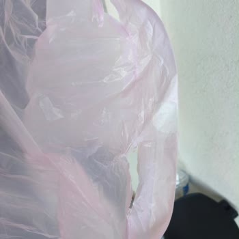 Parex Çöp Torbası Açılırken Anında Yırtılıyor