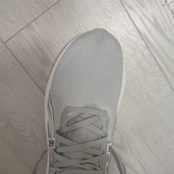 Asics Gel-Nimbus 28'de Üretim Hatası Ve Mağaza İhmali