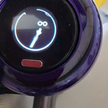 Dyson V12 Dikey Süpürge Sürekli Uyarı Sorunu Ve Teknik Servis Talebi