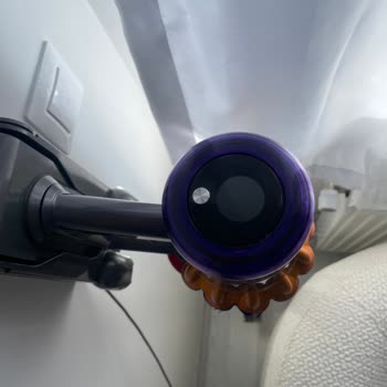 Şarjlı Olmasına Rağmen Işığı Çalışmayan Dyson V15 Süpürge Ve Fatura Erişimi Sorunu