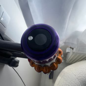 Şarjlı Olmasına Rağmen Işığı Çalışmayan Dyson V15 Süpürge Ve Fatura Erişimi Sorunu