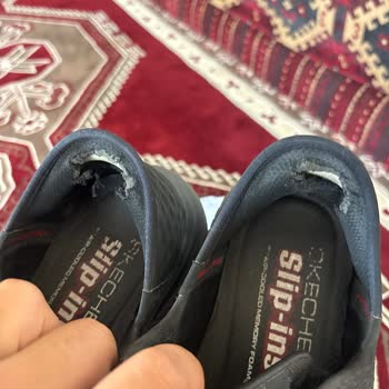 Skechers Ayakkabının İç Astarı 5 Ayda Yırtıldı, Değişim Talebi