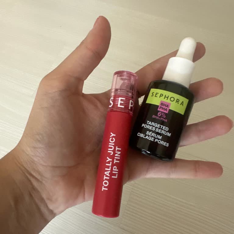 Bayat Ve Kötü Kokuya Sahip Yüz Serumu Ve Gloss İçin İade Talebi