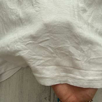 İlk Yıkamada Delinen T-Shirtlerde Kalite Sorunu Ve Değişim Talebi