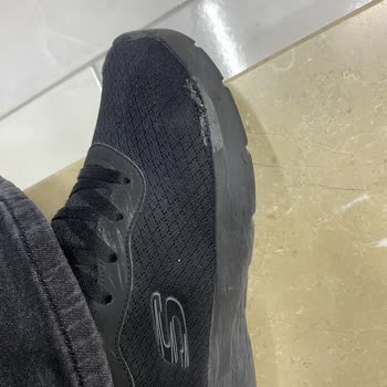Yüksek Fiyatlı Skechers Kadın Ayakkabısının Kısa Sürede File Yırtılması Ve Üretim Hatası Şikayeti