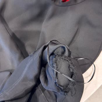 Zara'da Yıkanmaz Etiketli Ürün 10 Gün İçinde Aşırı Hasar Gördü, İade Ve İnceleme Talebi