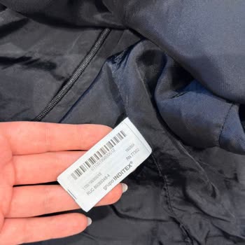Zara'da Yıkanmaz Etiketli Ürün 10 Gün İçinde Aşırı Hasar Gördü, İade Ve İnceleme Talebi