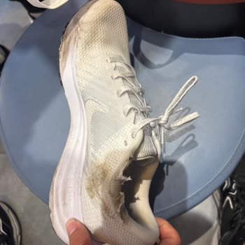 Nike Ayakkabısında Kısa Sürede Oluşan Kavuşma Sorunu Ve Değişim Talebi