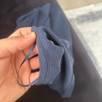 Mavi Jeans Kadın Tişörtünde Yaka Deformasyonu Ve Alarm İğnesi Sorunu