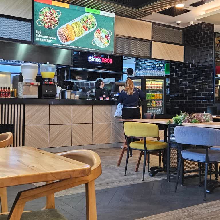 Green Salas’ta C****’in İlgisiz Davranışı Müşteriyi Rahatsız Etti