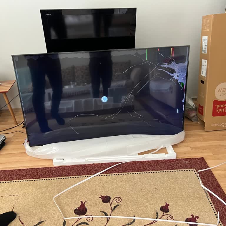 Kırık Panelli LG TV Değişim Talebine Cevap Gelmedi