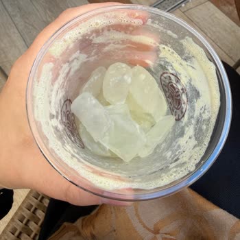 Buzlu Latte Ve Alaycı Personel Tutumu