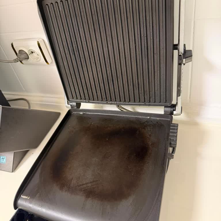 Enplus Tost Makinesi Pişirme Yüzeyi Hızlı Bozuldu, Yedek Parça Desteği Yok