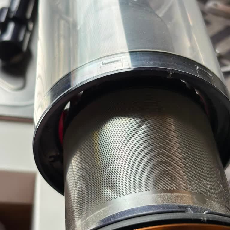 Dyson Servisinden Gelen Hasarlı Süpürge, Müşteri Güveni Sarsıldı