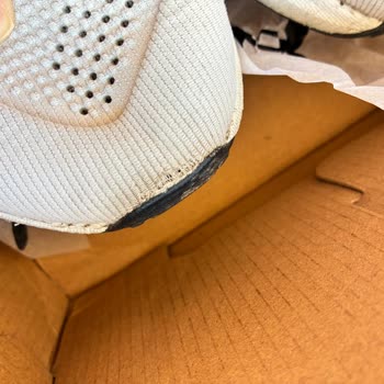 Under Armour Ayakkabımda Kullanıcı Hatası İddiaları Ve Değişim Talebi
