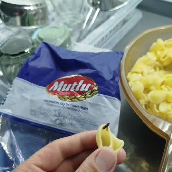 Mantı Makarna İçinde Böcek Bulunması Ve Değişim Talebi