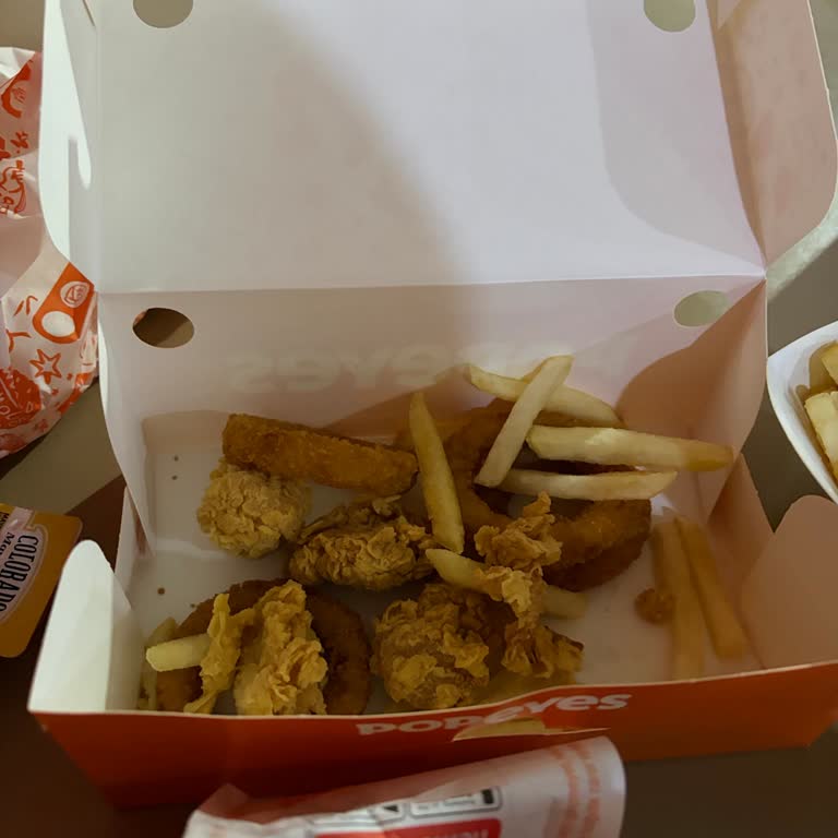Bolu 14 Burda Popeyes Şubesinde Tekrarlanan Tenders Eksikliği