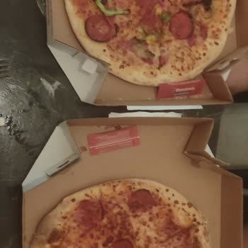 Geç Gelen Ve Bayat Pizza Şikayetim